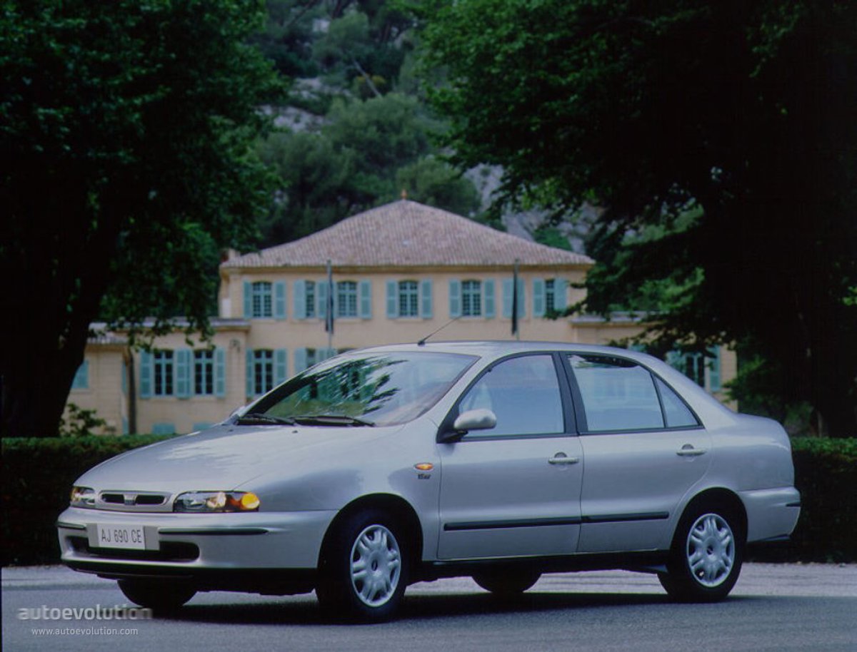 Fiat FIAT Marea 2.4L TDS 5MT FWD (124 HP)