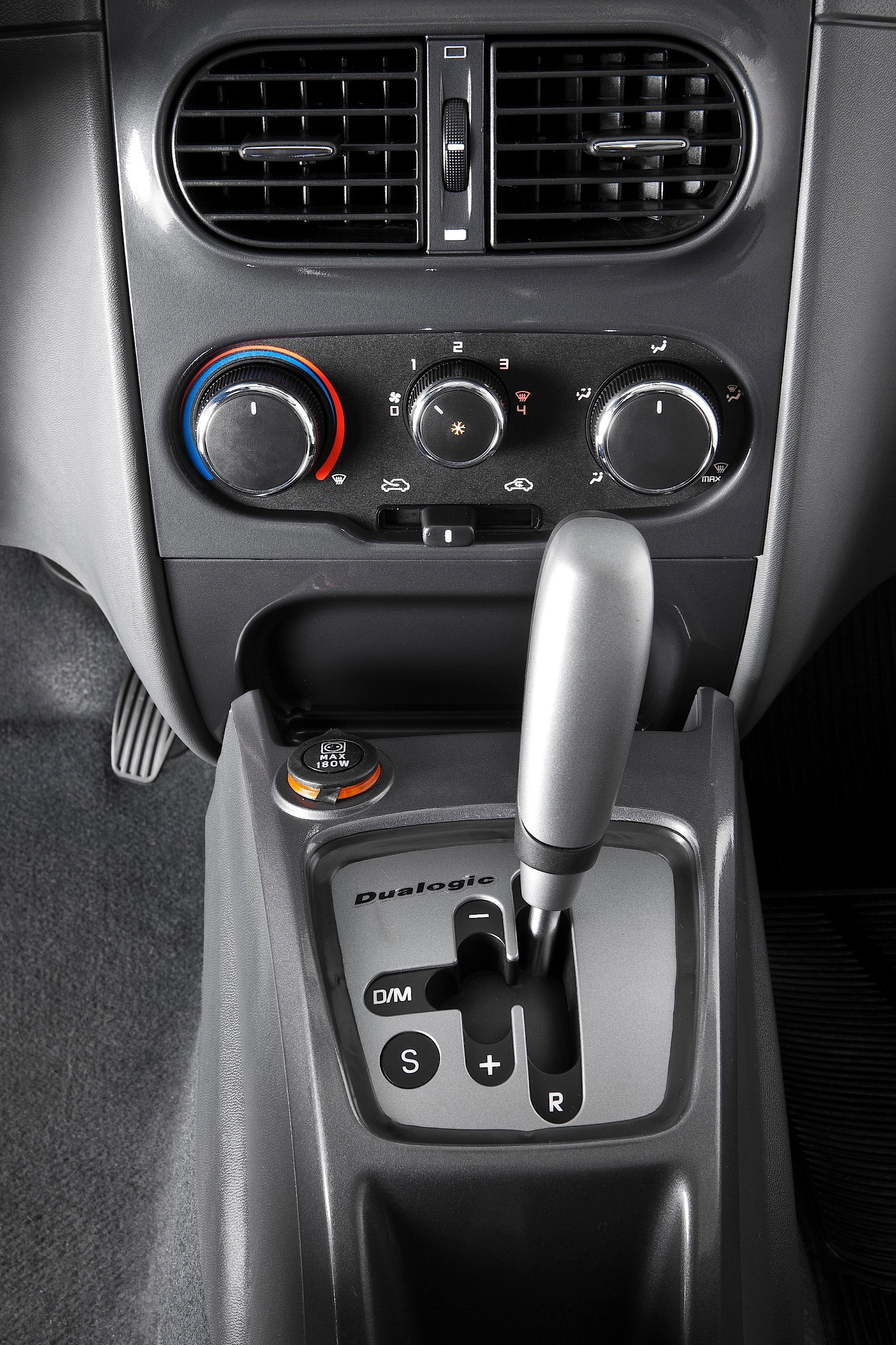 Fiat Palio Weekend photo 47