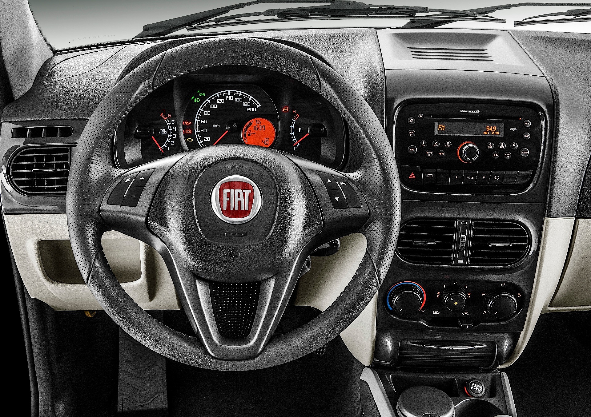 Fiat Palio Weekend photo 49