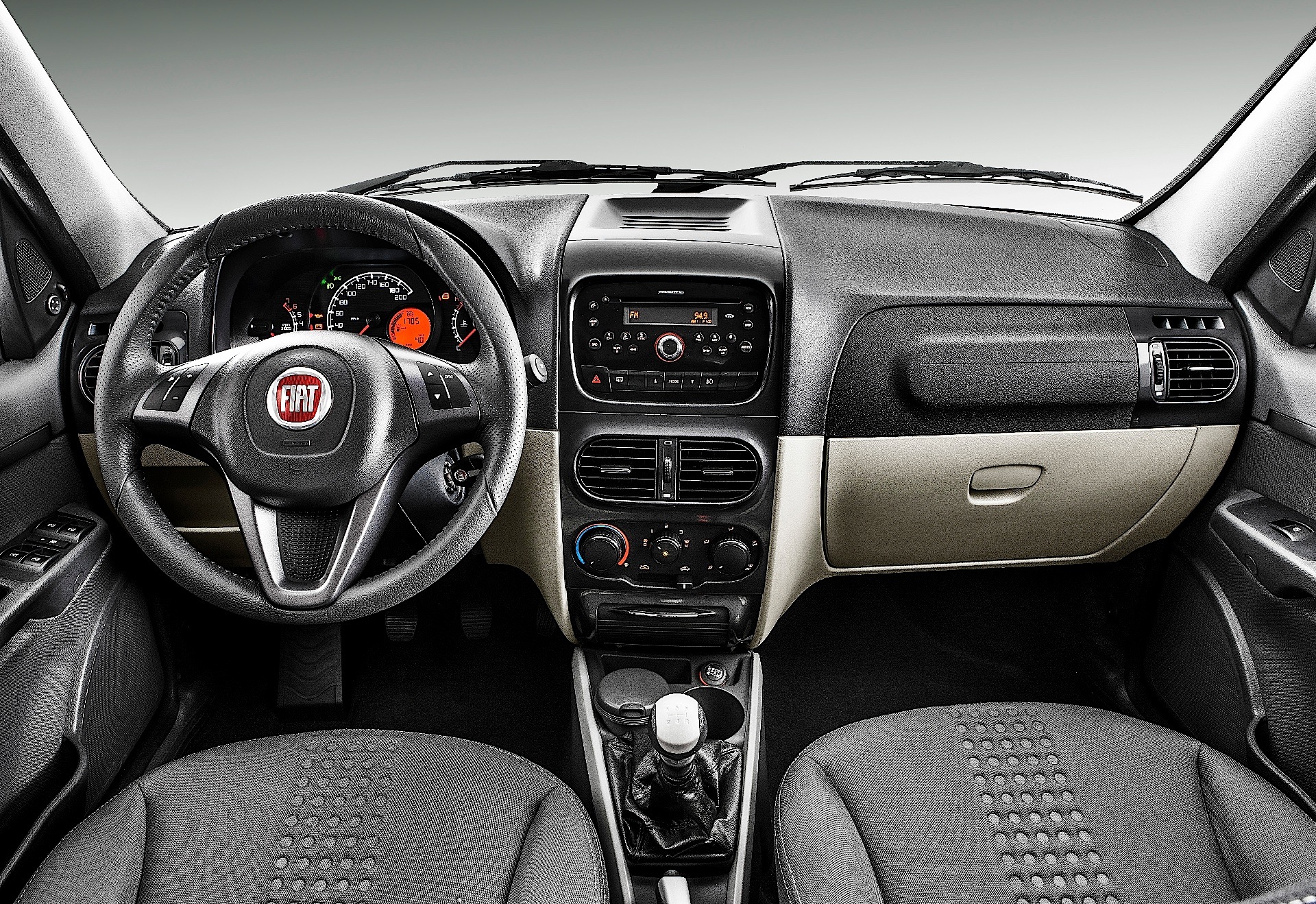 Fiat Palio Weekend photo 50