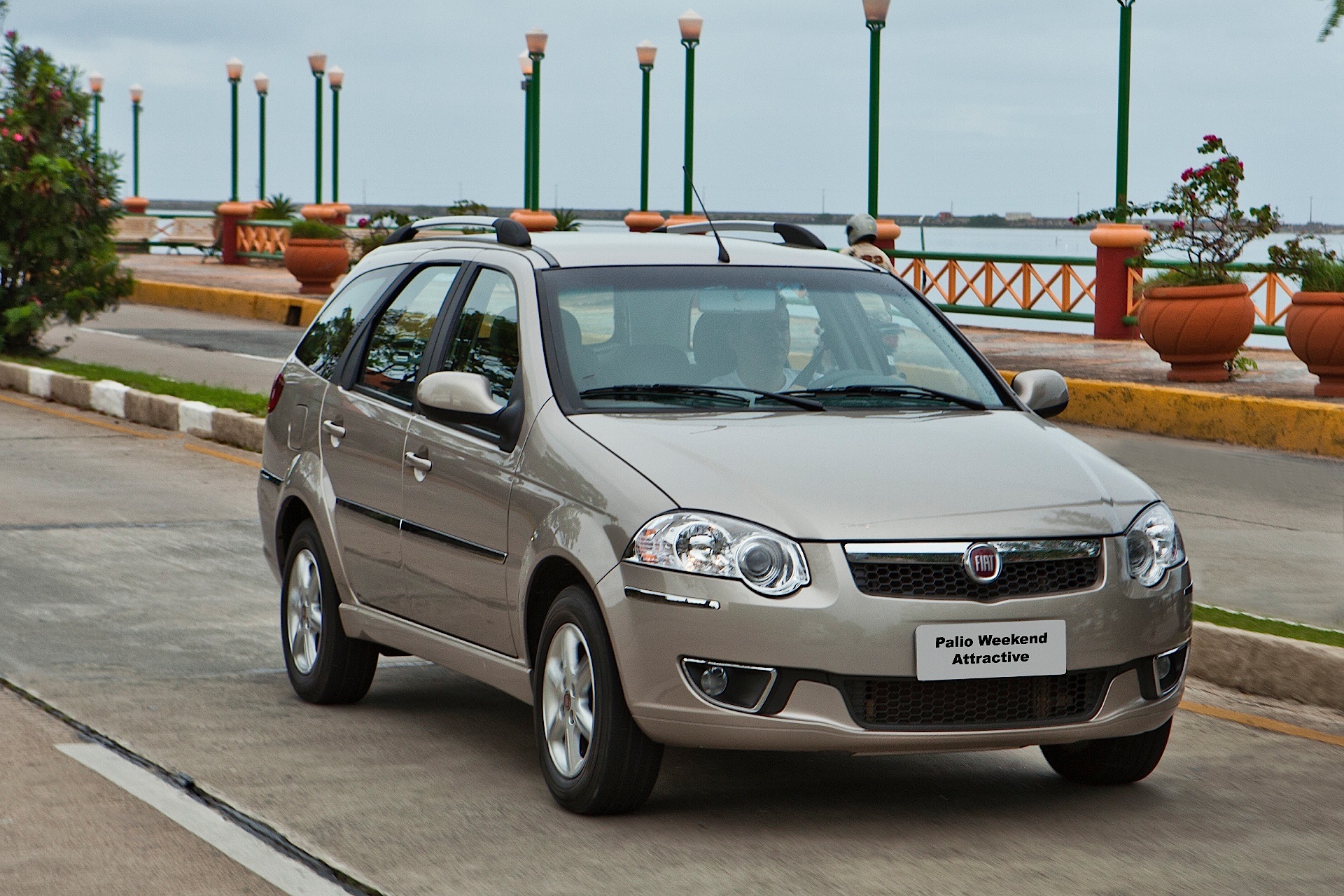 Fiat Palio Weekend photo 19