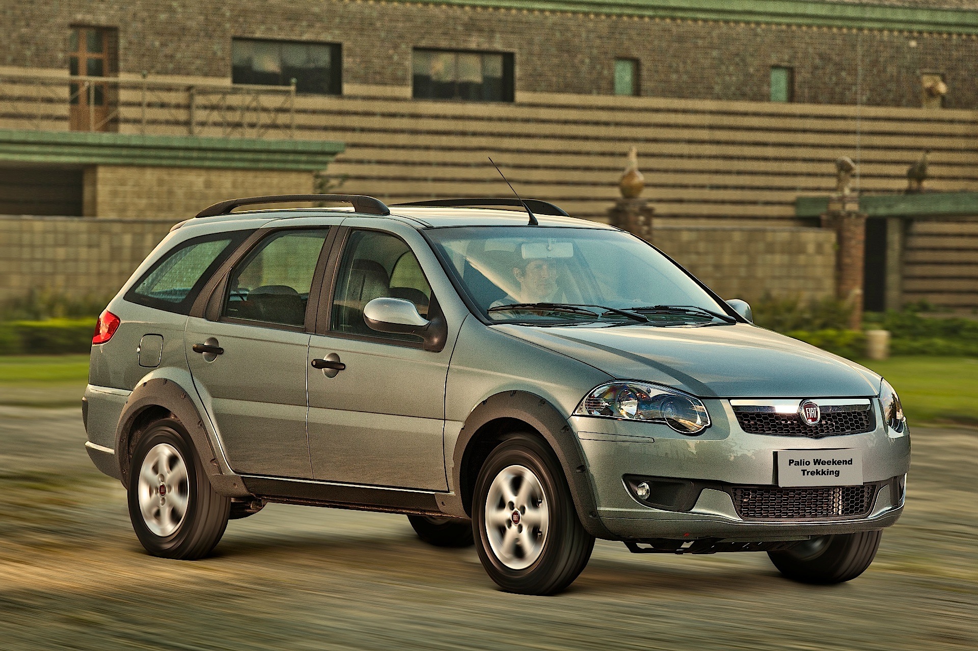 Fiat Palio Weekend photo 31