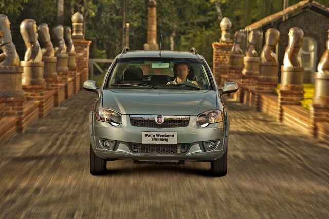 Fiat Palio Weekend photo 32