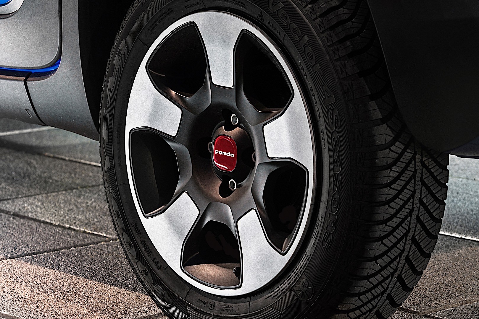 Fiat Panda City Cross photo 18