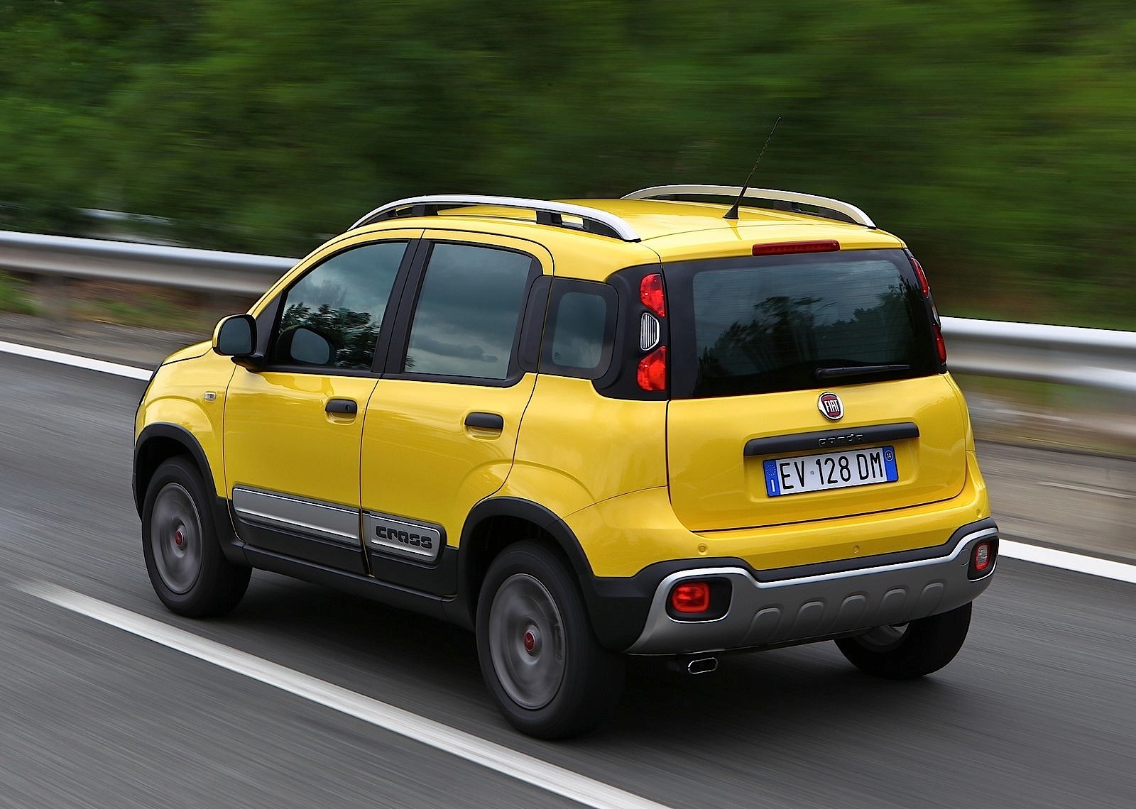 Fiat Panda Cross photo 12