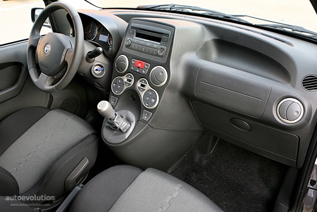 Fiat Panda photo 11