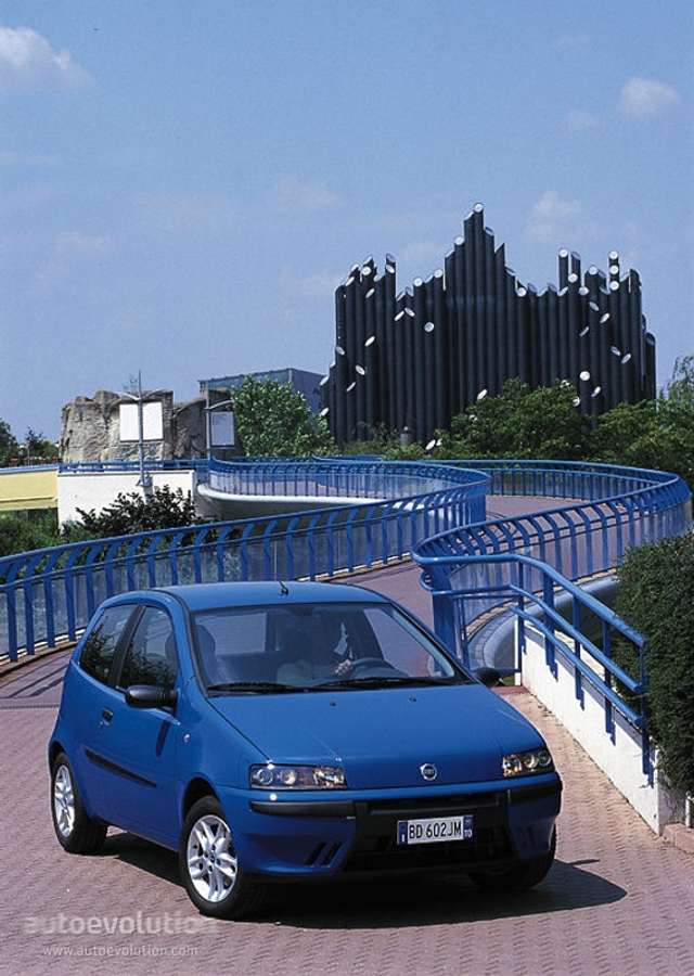 Fiat Punto 3 Doors photo 2