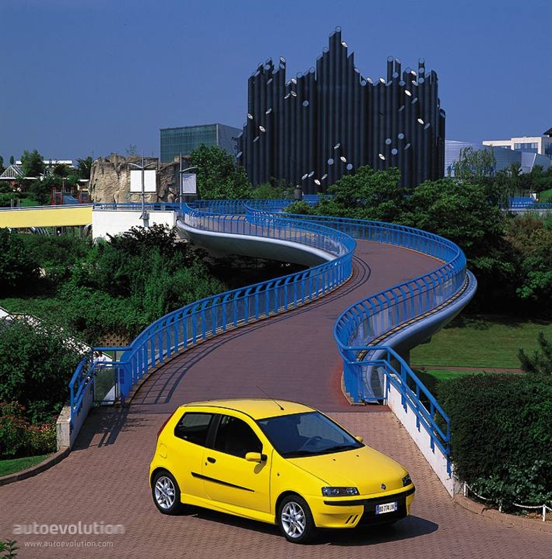 Fiat Punto 3 Doors photo 3