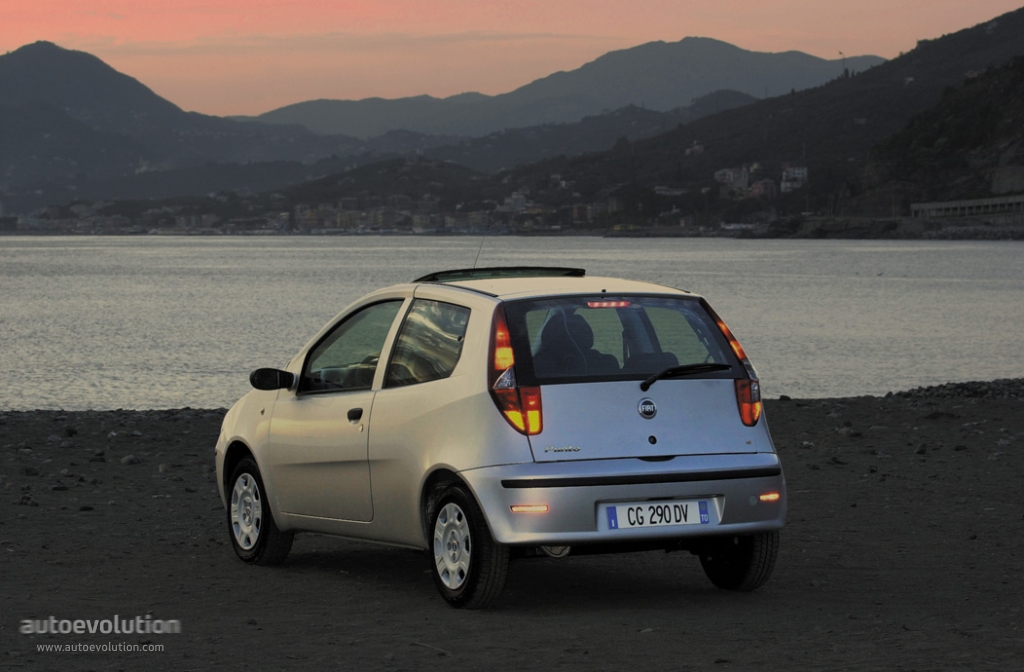 Fiat Punto 3 Doors photo 5