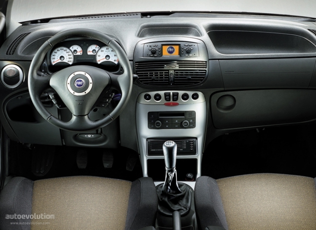 Fiat Punto 3 Doors photo 6