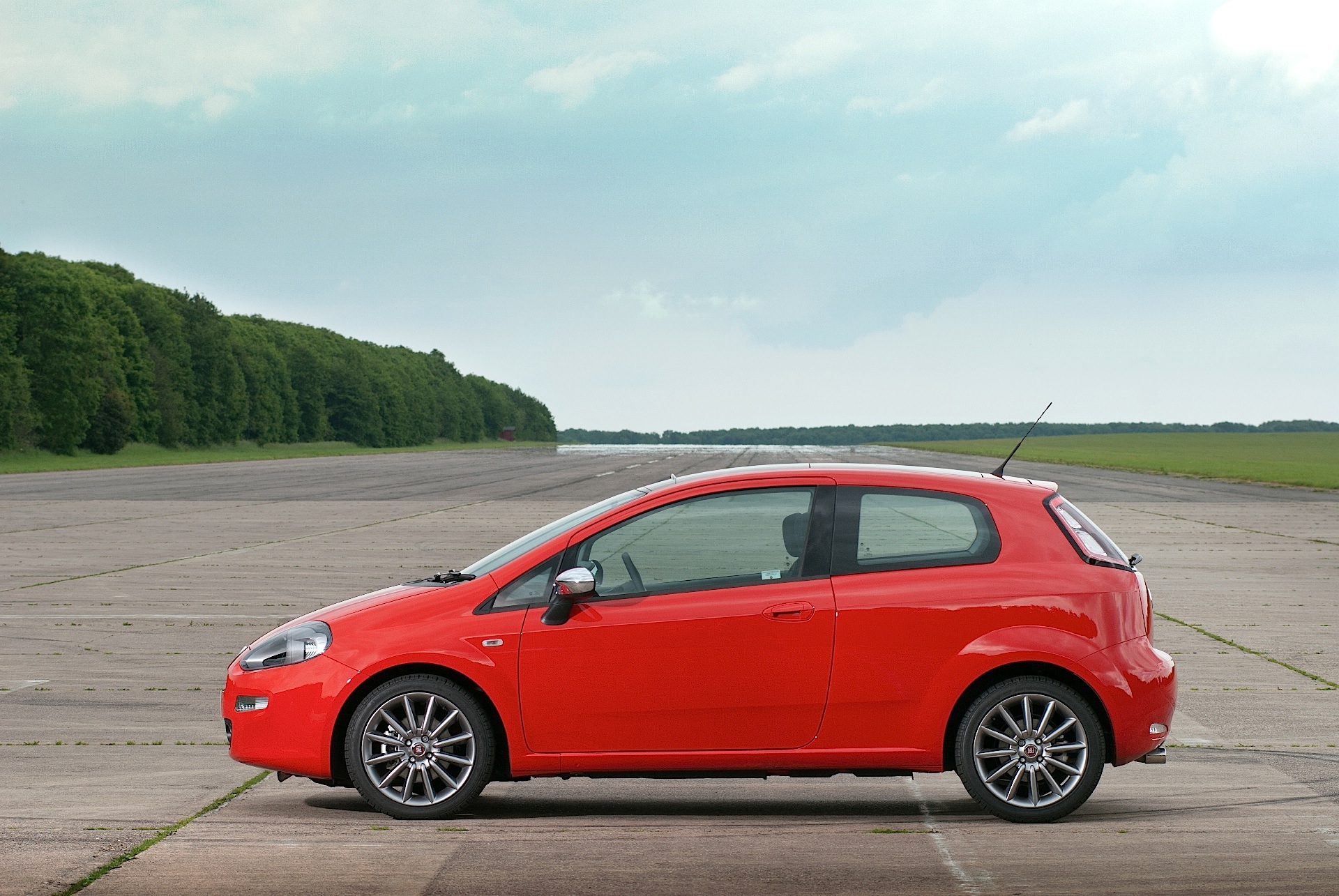 Fiat Punto 3 Doors photo 4