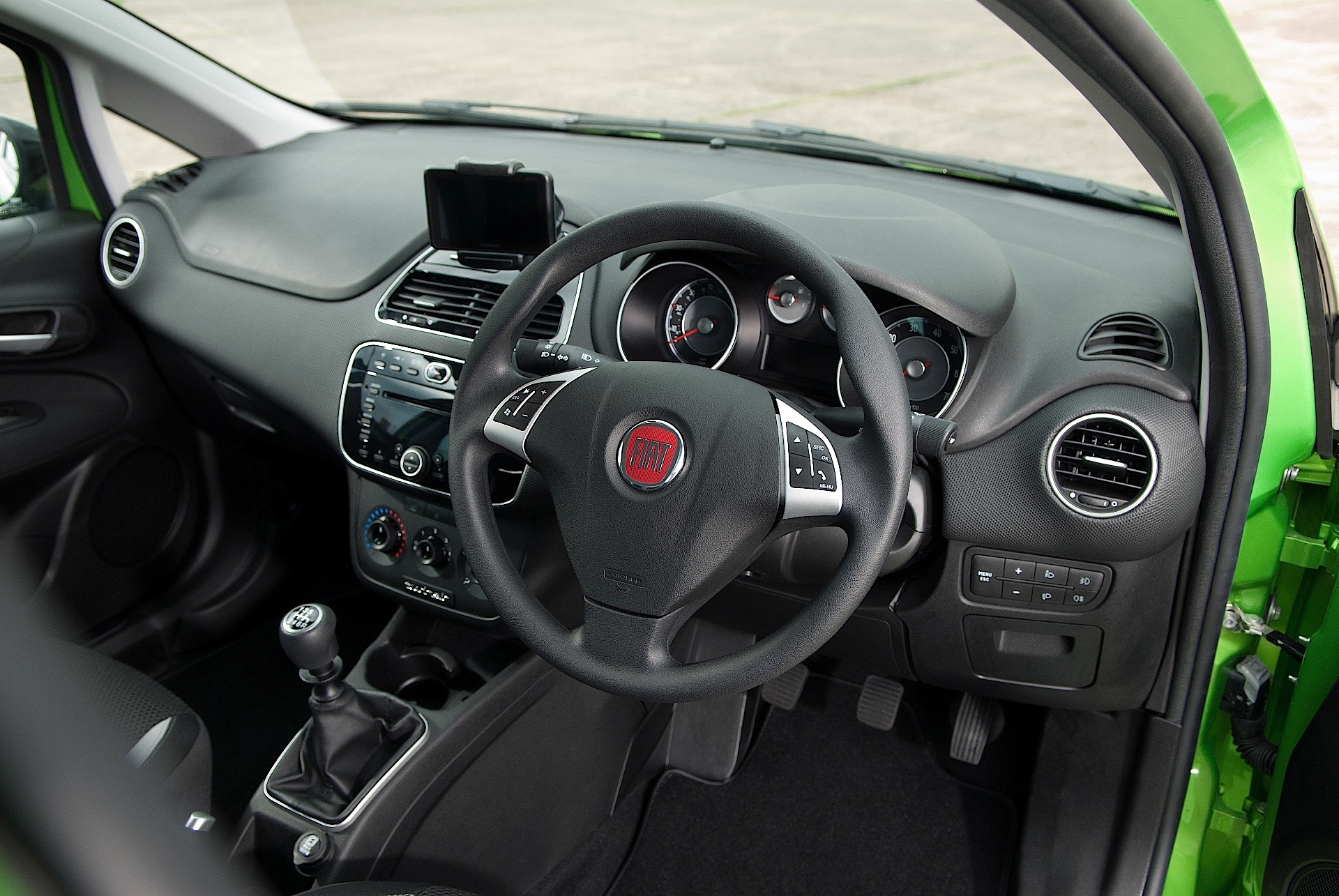 Fiat Punto 3 Doors photo 30