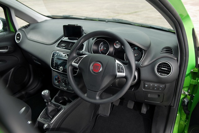 Fiat Punto 3 Doors photo 30