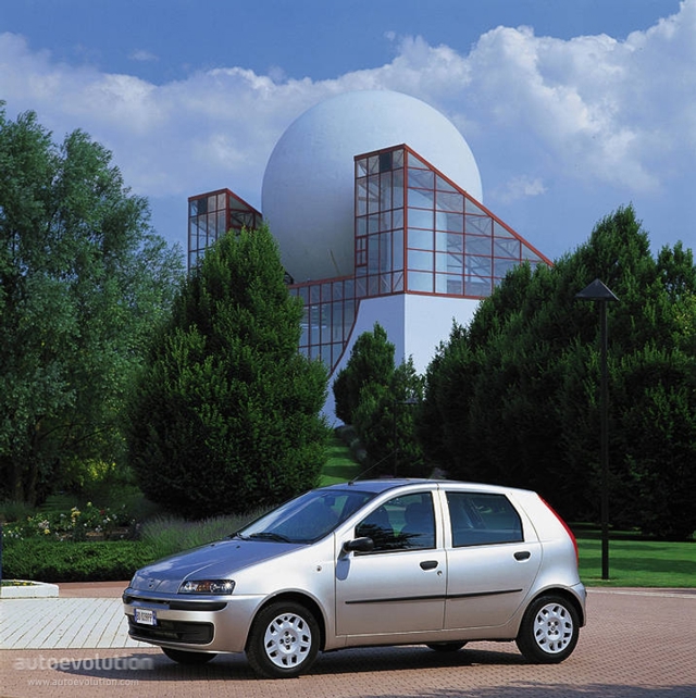 Fiat Punto 5 Doors photo 1