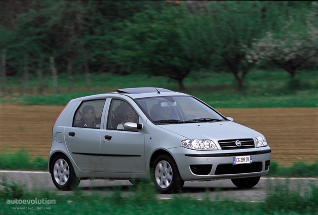 Fiat Punto 5 Doors photo 2