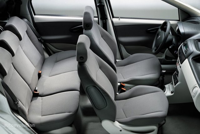 Fiat Punto 5 Doors photo 7