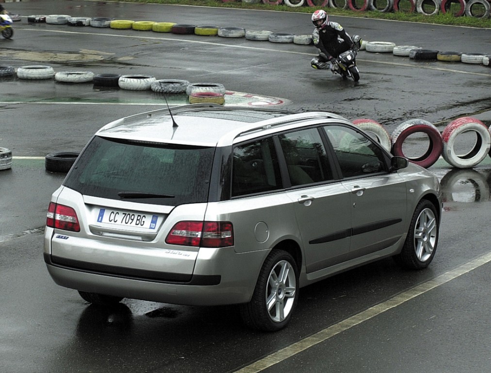 Fiat Stilo Multi Wagon photo 29