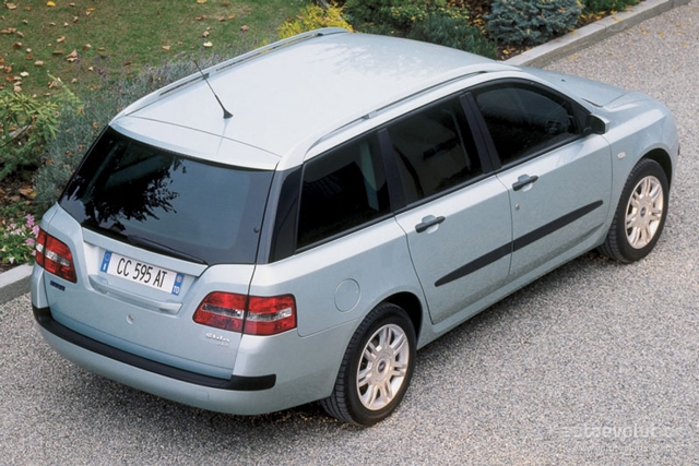 Fiat Stilo Multi Wagon photo 2
