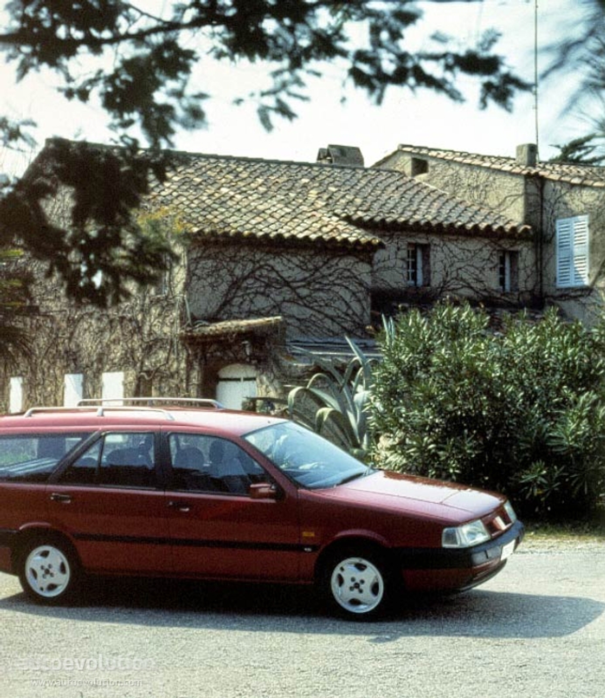 Fiat FIAT Tempra SW 1.9d 5MT FWD (65 HP)
