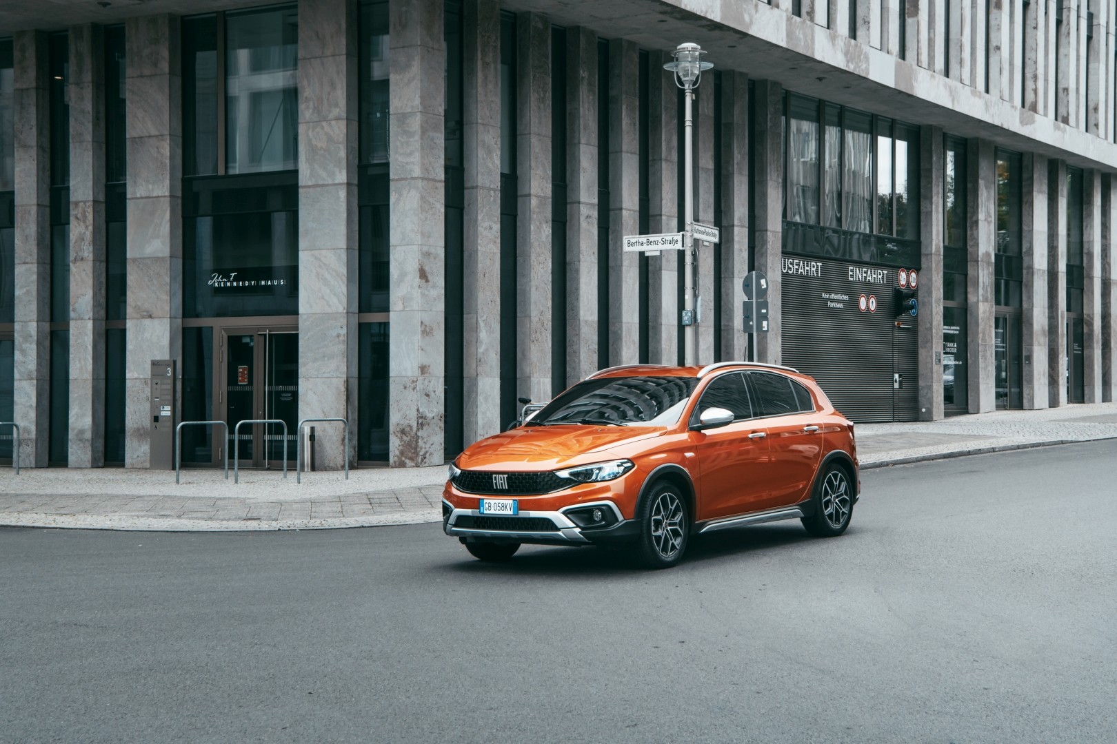 Fiat Tipo Cross photo 3