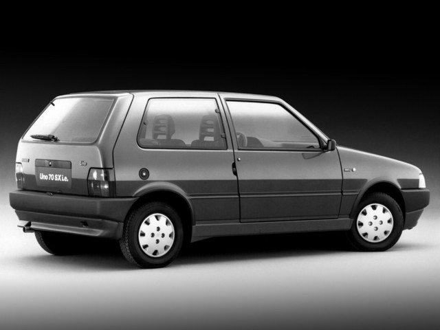 Fiat Uno 3 Doors Foto 4