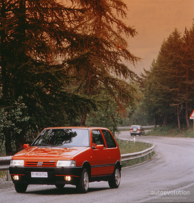 Fiat Uno 3 Doors Foto 2
