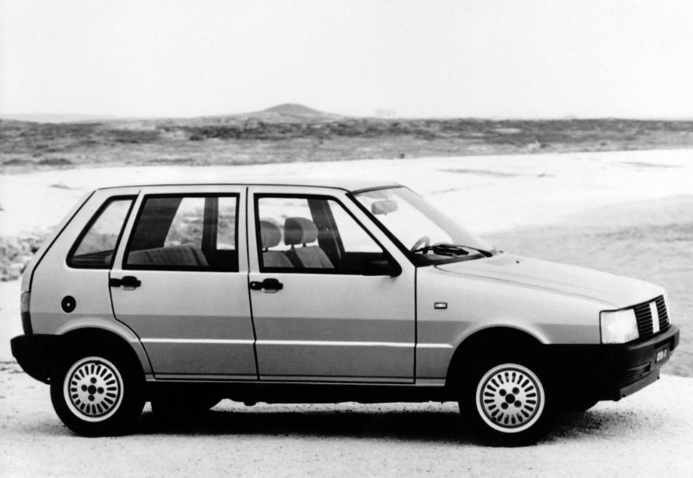 Fiat Uno 5 Doors photo 9