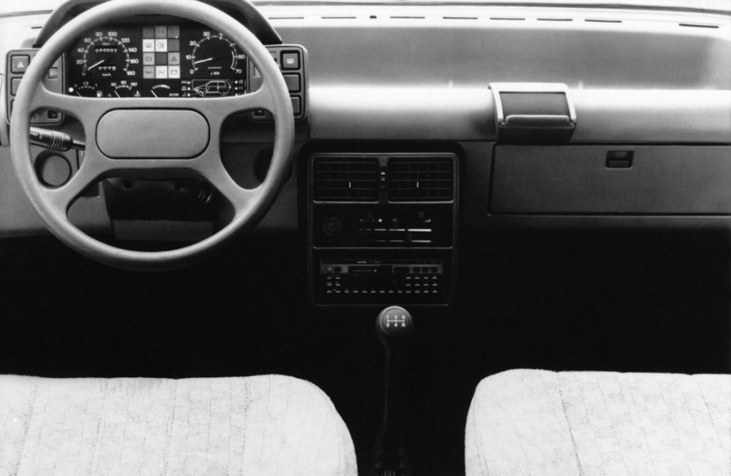 Fiat Uno 5 Doors photo 10