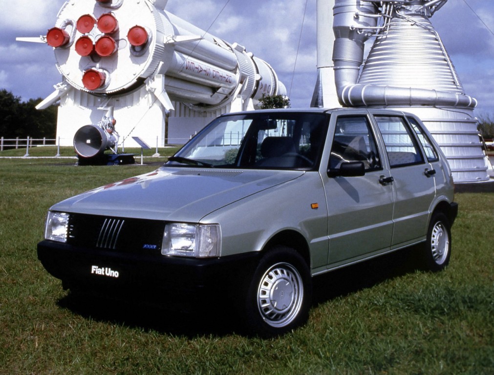 Fiat Uno 5 Doors photo 8