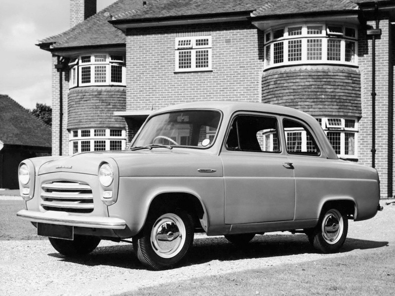 Ford Anglia 100E photo 7