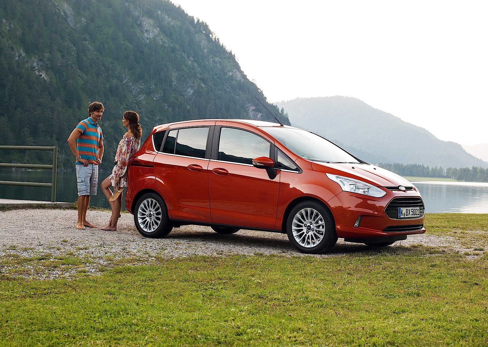 Ford B-Max photo 9