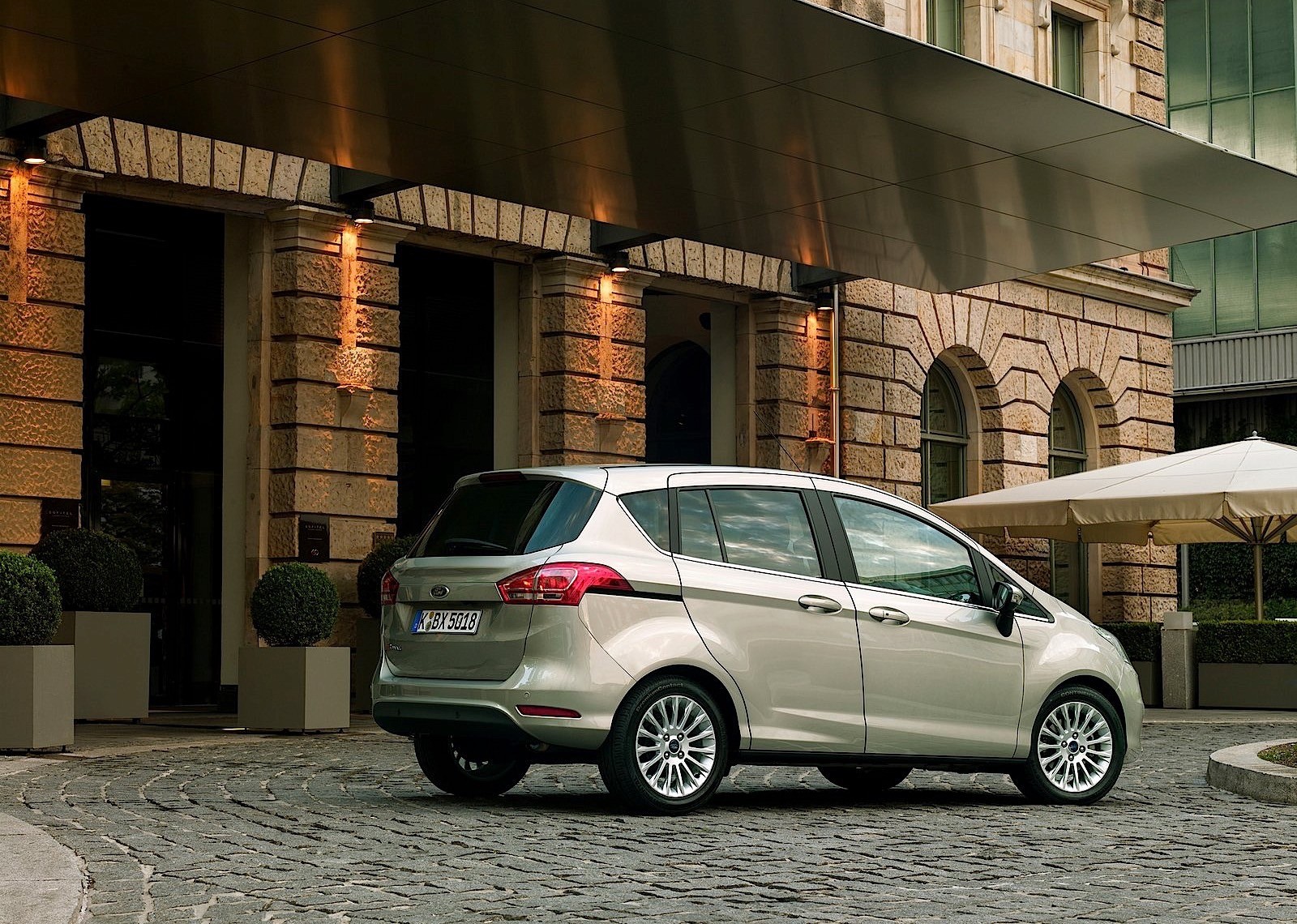 Ford B-Max photo 27