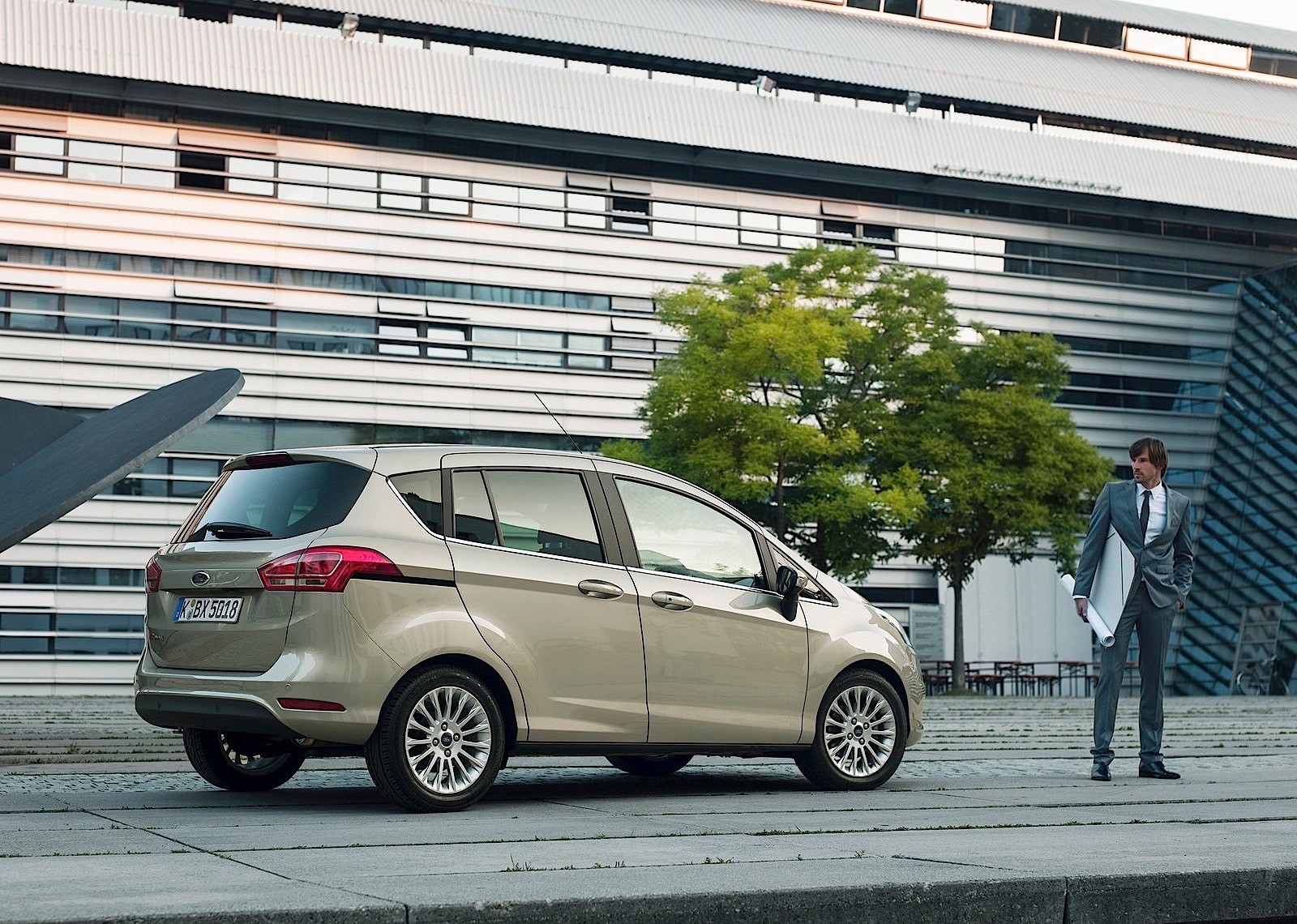 Ford B-Max photo 30