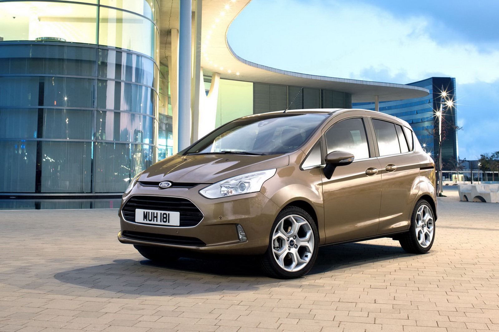 Ford B-Max photo 3