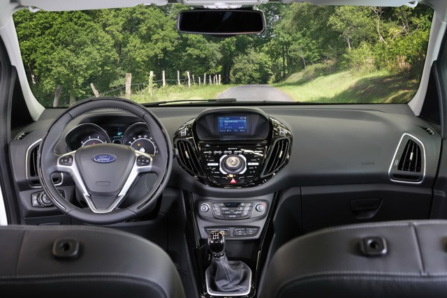 Ford B-Max photo 32