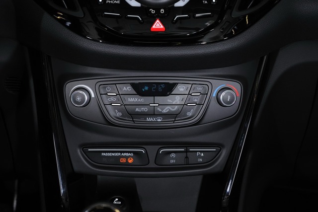Ford B-Max photo 33