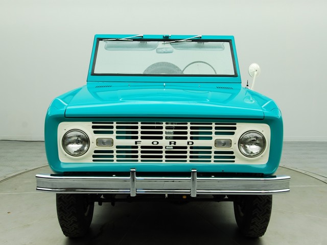 Ford Bronco photo 7