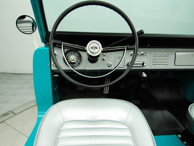 Ford Bronco photo 31