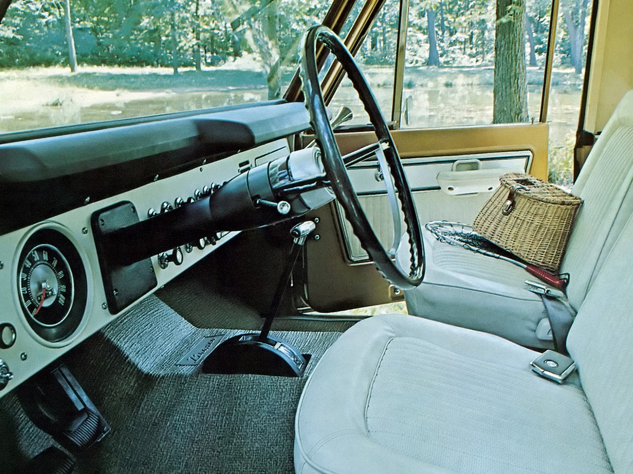 Ford Bronco photo 34