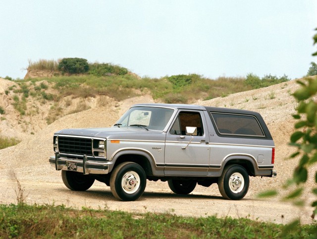 Ford Bronco photo 3