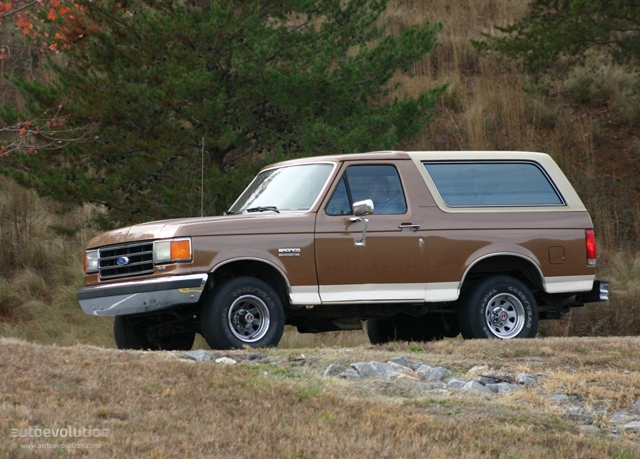 Ford Bronco photo 3