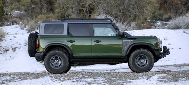 Ford Bronco photo 36