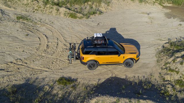 Ford Bronco photo 3