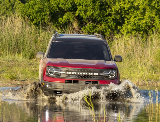 Ford Bronco photo 8