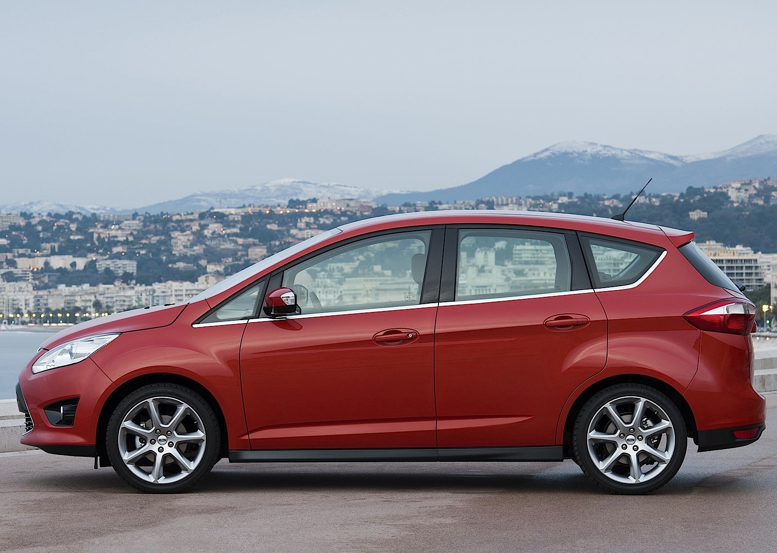Ford C-Max photo 7