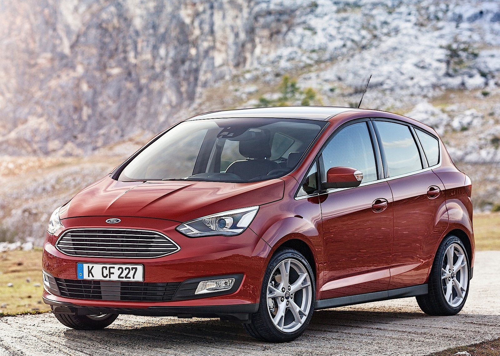 Ford C-Max photo 11