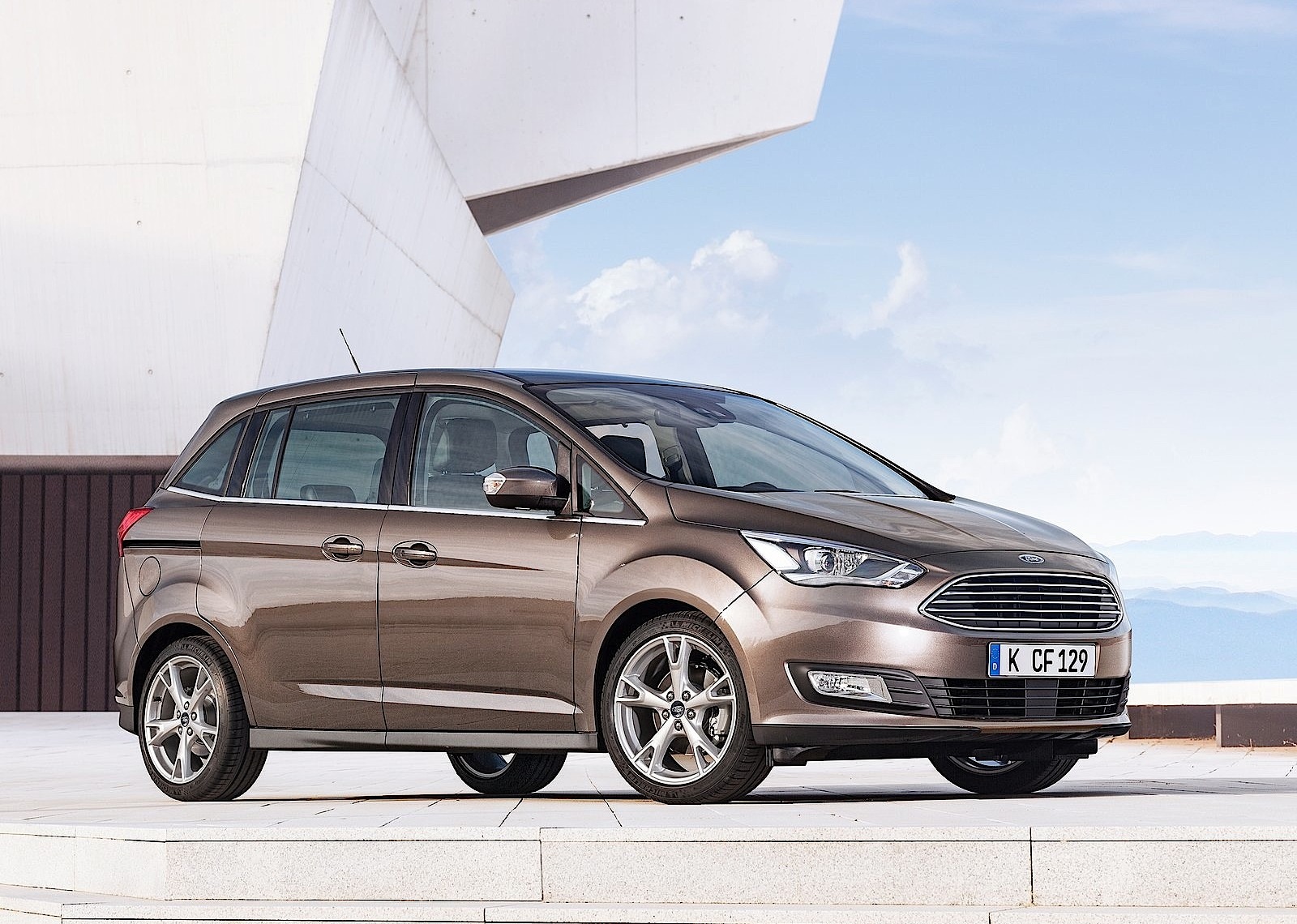 Ford C-Max photo 12