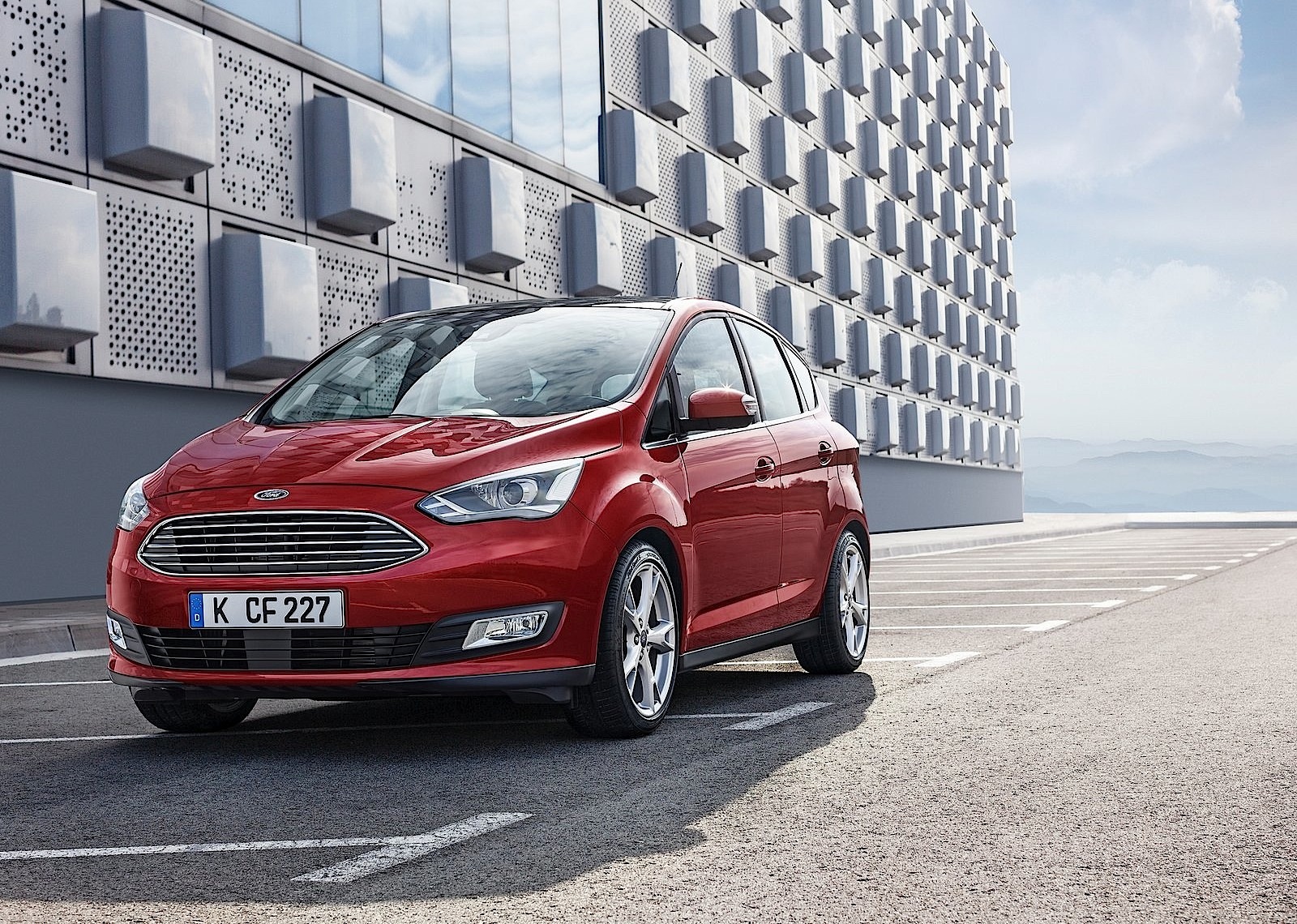 Ford C-Max photo 14