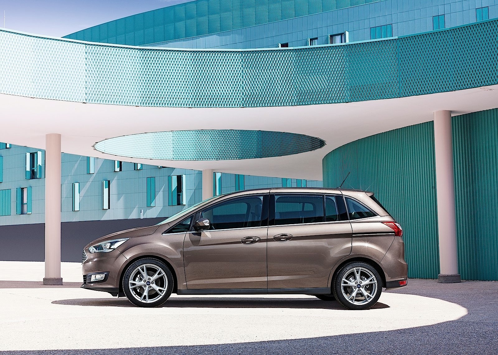 Ford C-Max photo 19