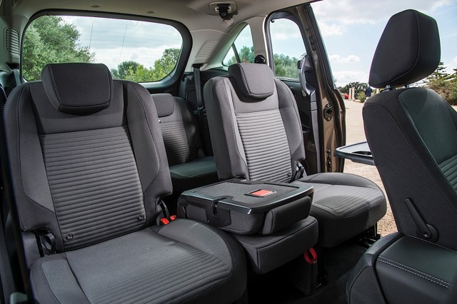 Ford C-Max Foto 71